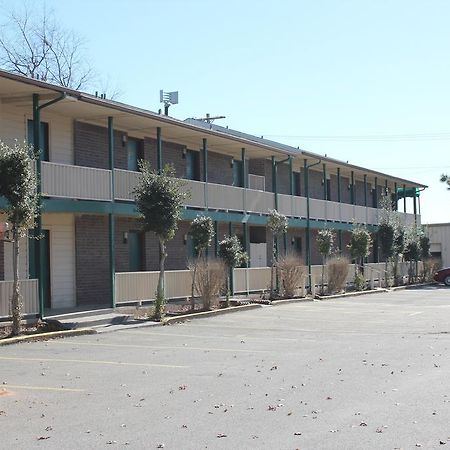 Oak Hill Inn And Suites Tahlequah Екстериор снимка