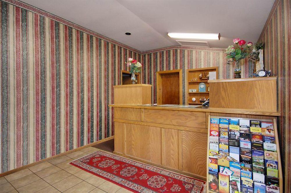 Oak Hill Inn And Suites Tahlequah Екстериор снимка