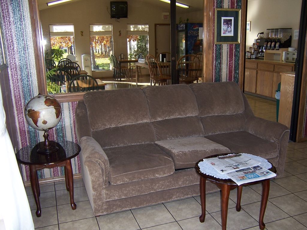 Oak Hill Inn And Suites Tahlequah Интериор снимка