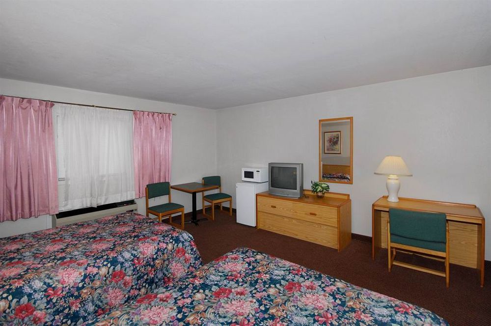 Oak Hill Inn And Suites Tahlequah Екстериор снимка