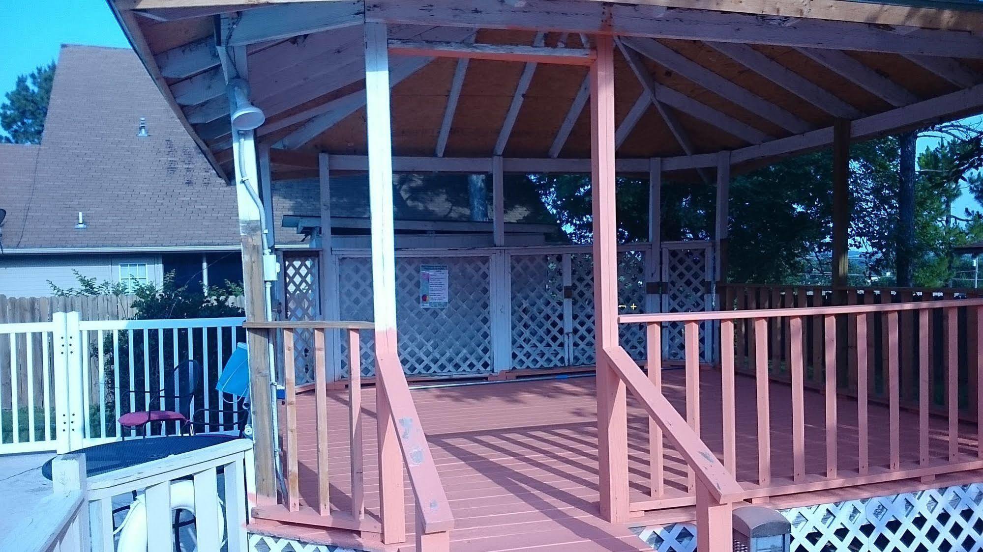 Oak Hill Inn And Suites Tahlequah Екстериор снимка